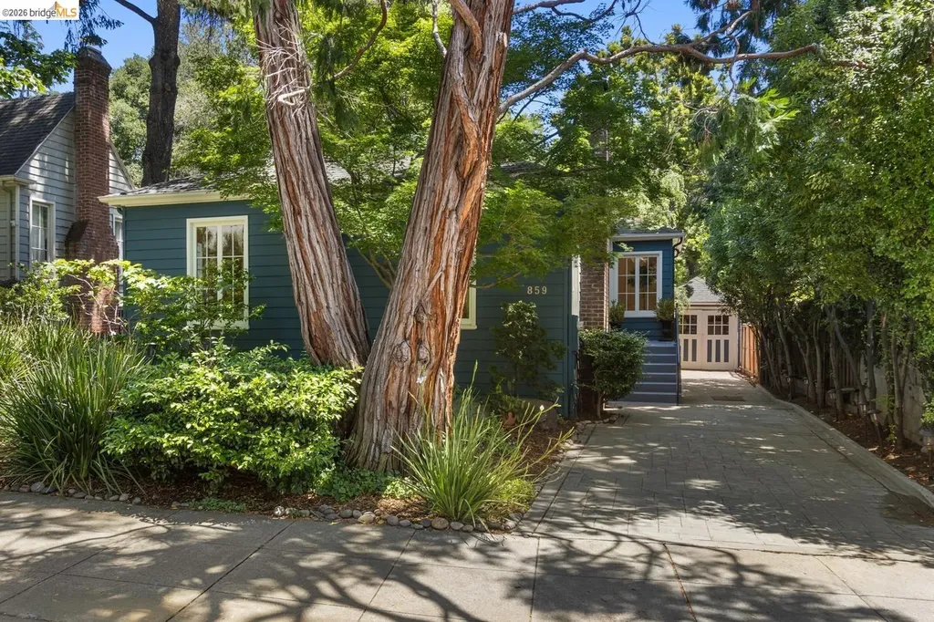 859 Sunnyhills Road Oakland CA 94610