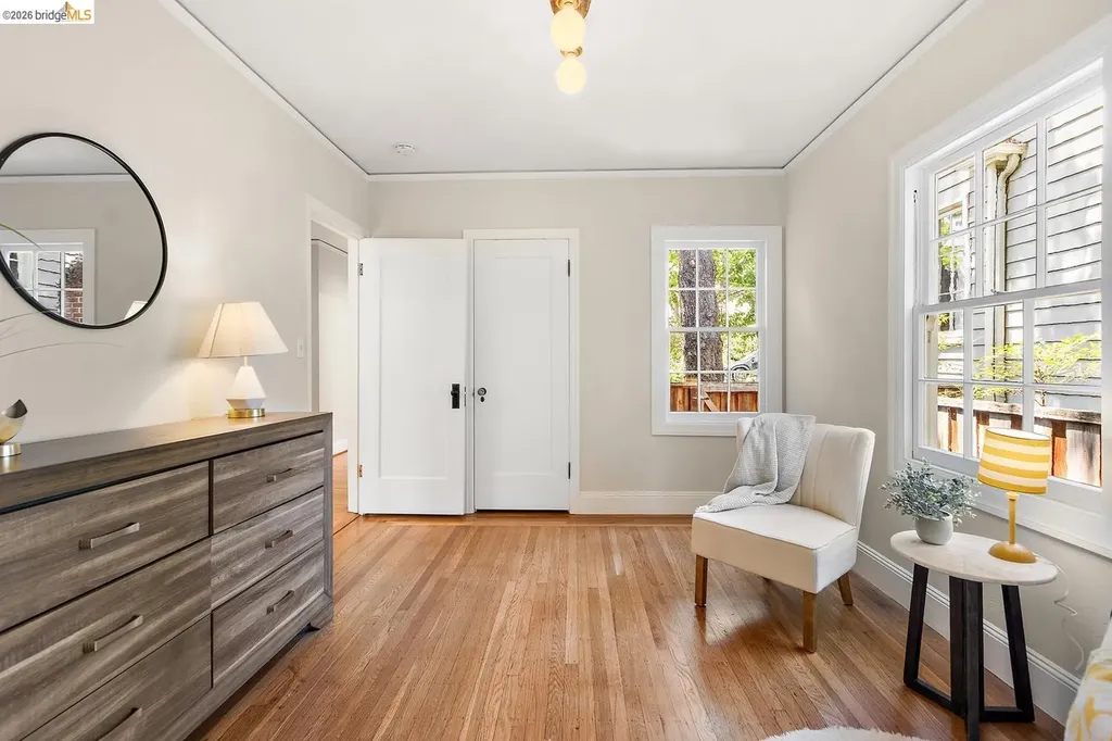859 Sunnyhills Road Oakland CA 94610