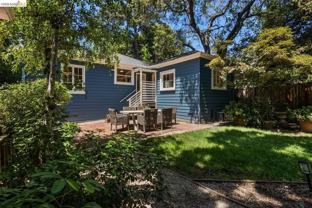 859 Sunnyhills Road Oakland CA 94610