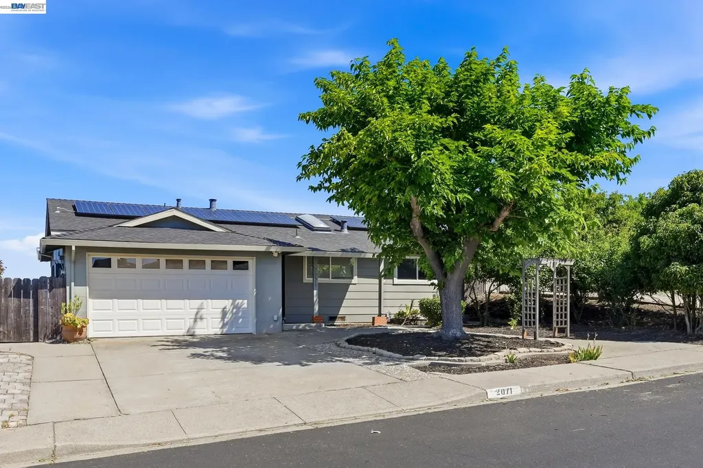 2071 Cypress Avenue San Pablo CA 94806