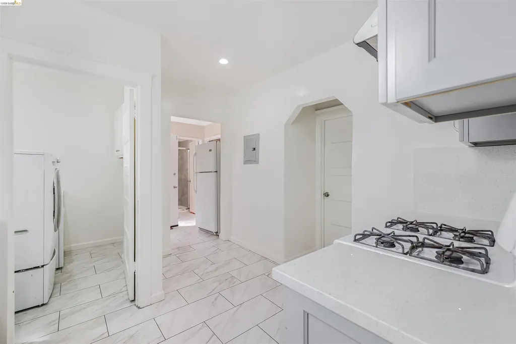 6007 San Pablo Avenue Oakland CA 94608