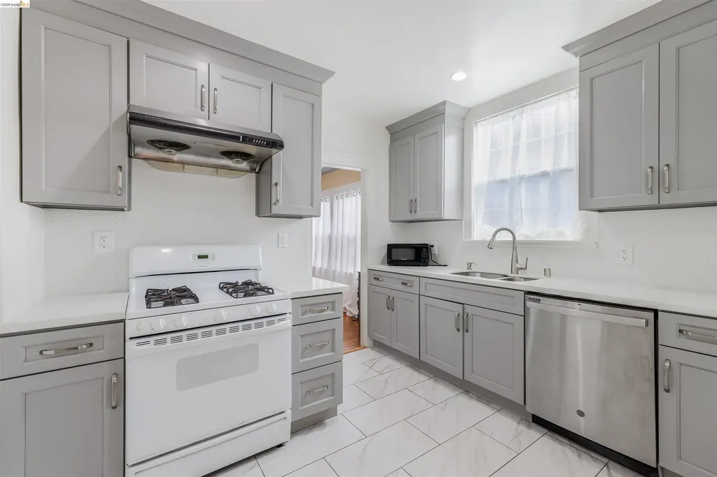 6007 San Pablo Avenue Oakland CA 94608