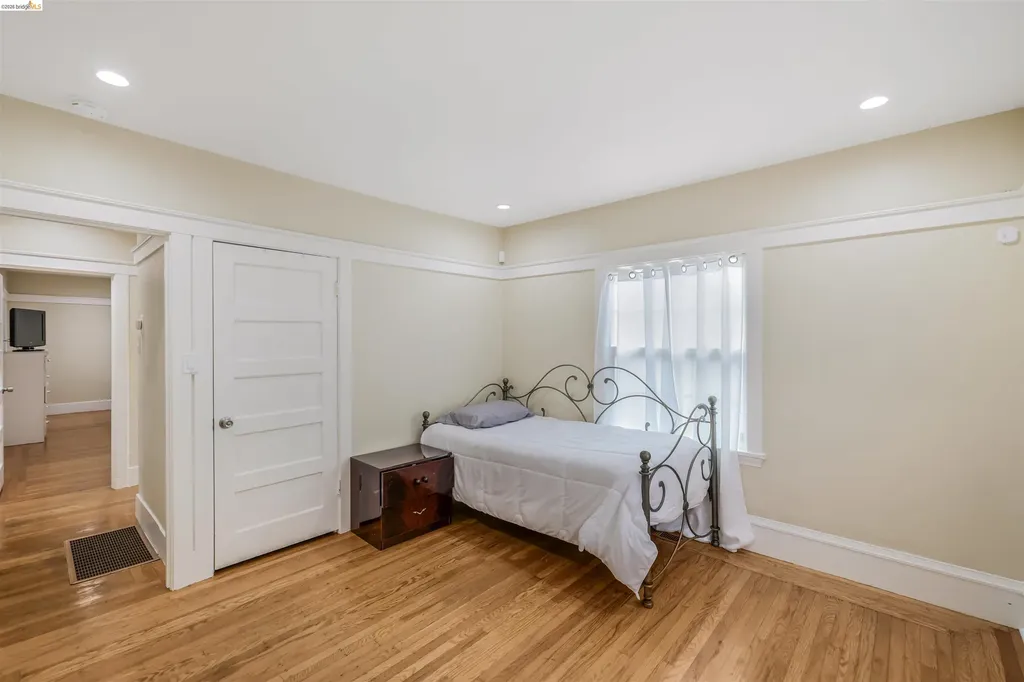 6007 San Pablo Avenue Oakland CA 94608