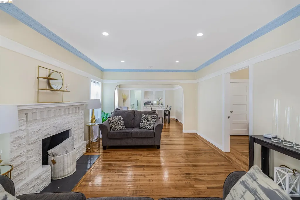 6007 San Pablo Avenue Oakland CA 94608