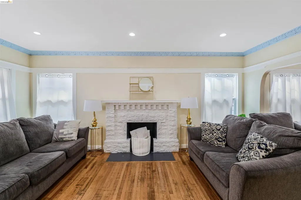 6007 San Pablo Avenue Oakland CA 94608