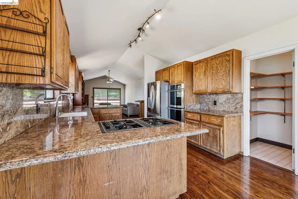3510 Brunell Drive Oakland CA 94602