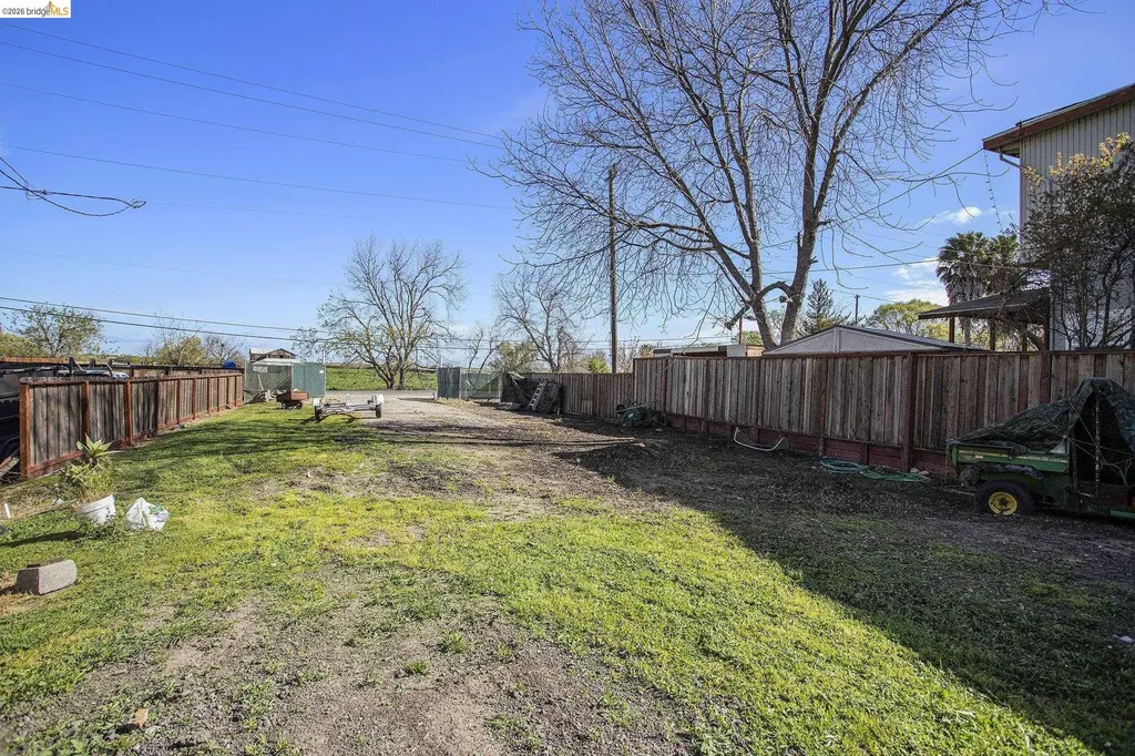 1596 Taylor Road Bethel Island CA 94511