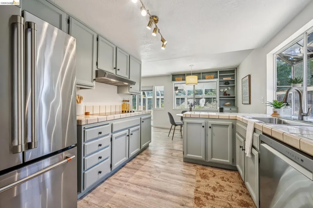 5672 Torrey Pine Court El Sobrante CA 94803