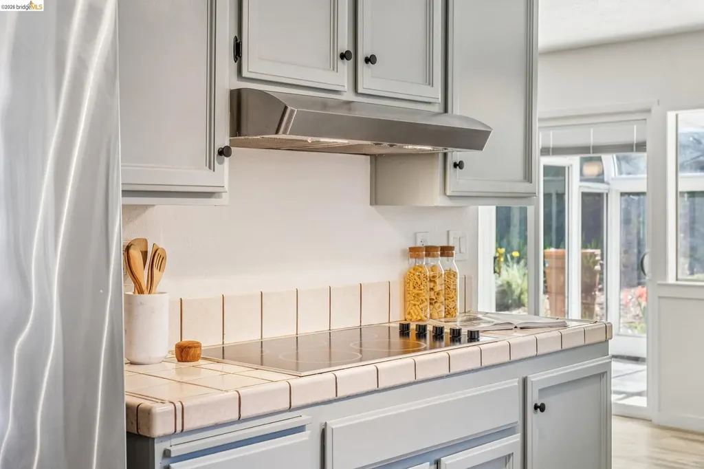 5672 Torrey Pine Court El Sobrante CA 94803