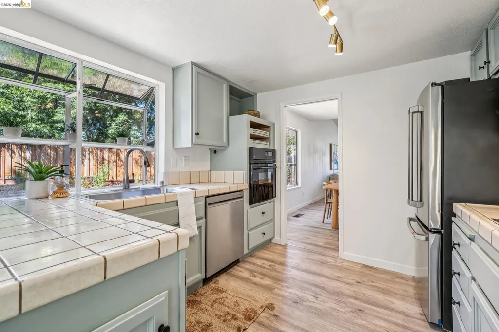 5672 Torrey Pine Court El Sobrante CA 94803