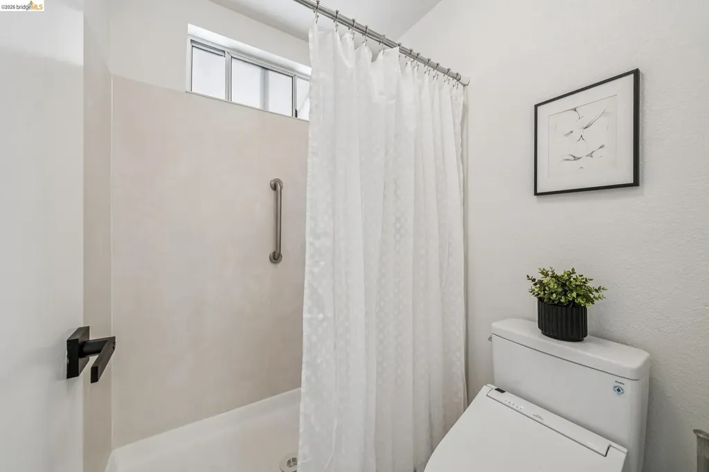 5672 Torrey Pine Court El Sobrante CA 94803