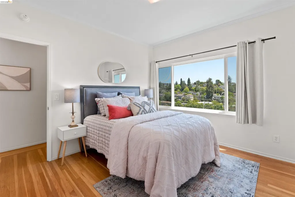881 Erie Street Oakland CA 94610