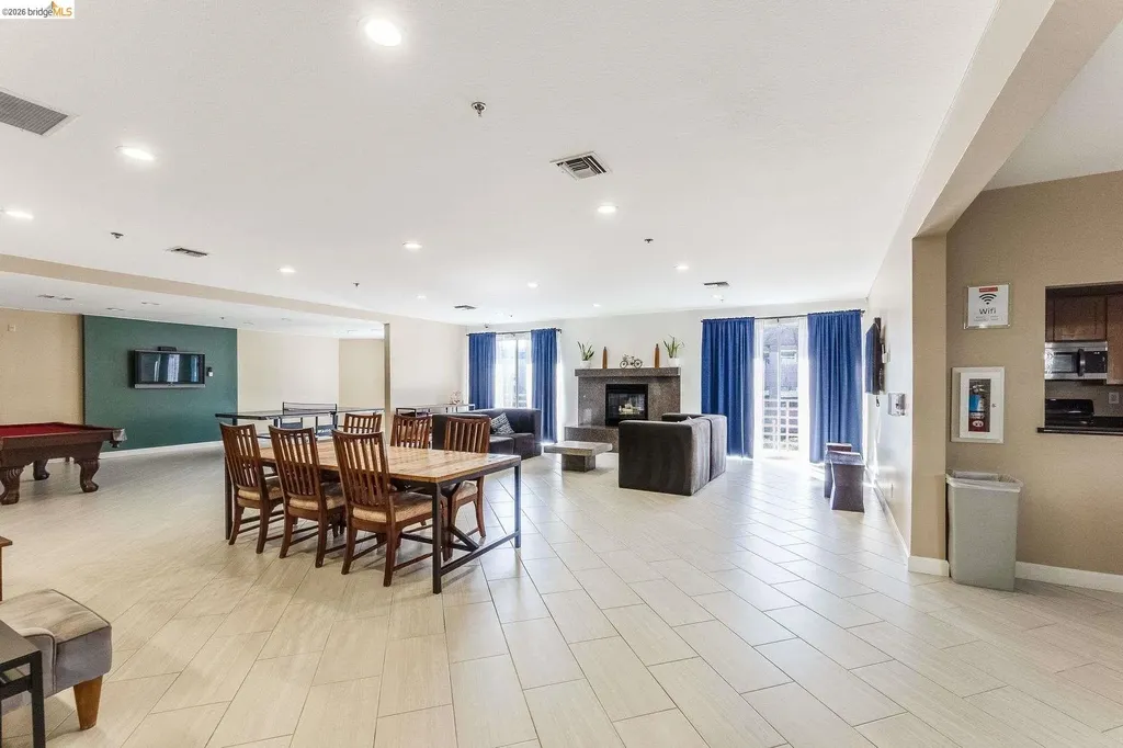 6400 Christie Avenue Emeryville CA 94608