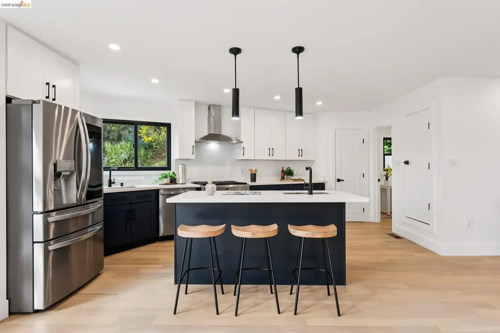 2090 Wrenn Street Oakland CA 94602