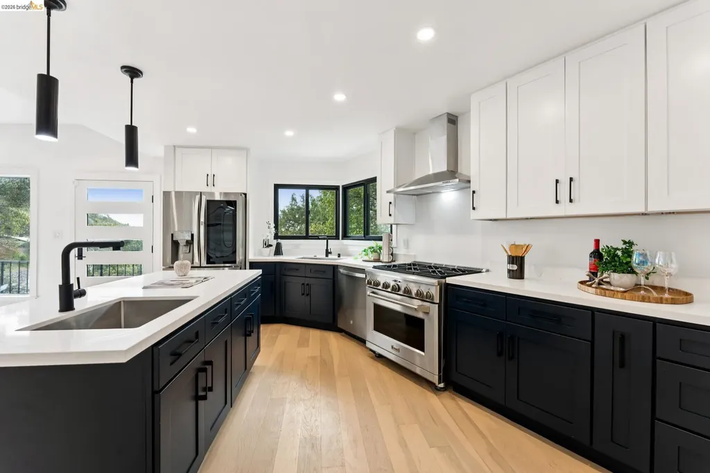 2090 Wrenn Street Oakland CA 94602