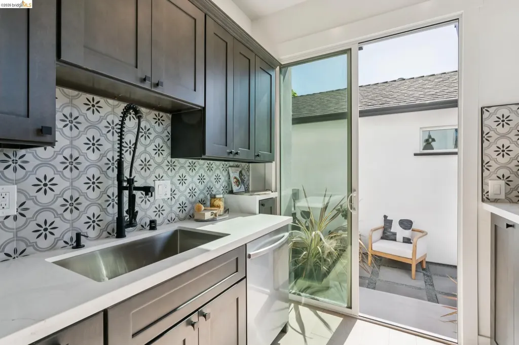 846 Adams Street Albany CA 94706