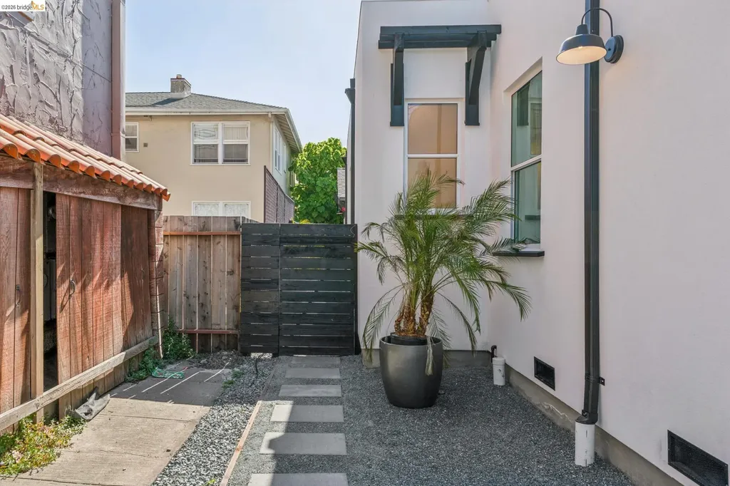 846 Adams Street Albany CA 94706