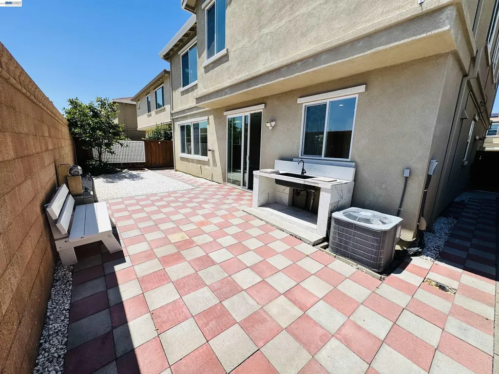 36 Greystone Place Pittsburg CA 94565