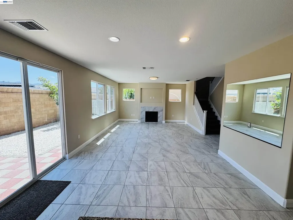 36 Greystone Place Pittsburg CA 94565