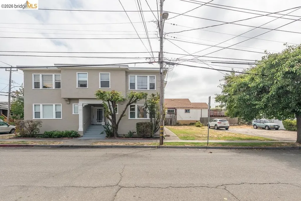 707 Aileen Street Oakland CA 94609