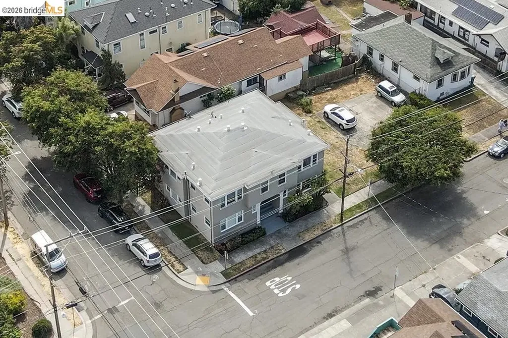 707 Aileen Street Oakland CA 94609
