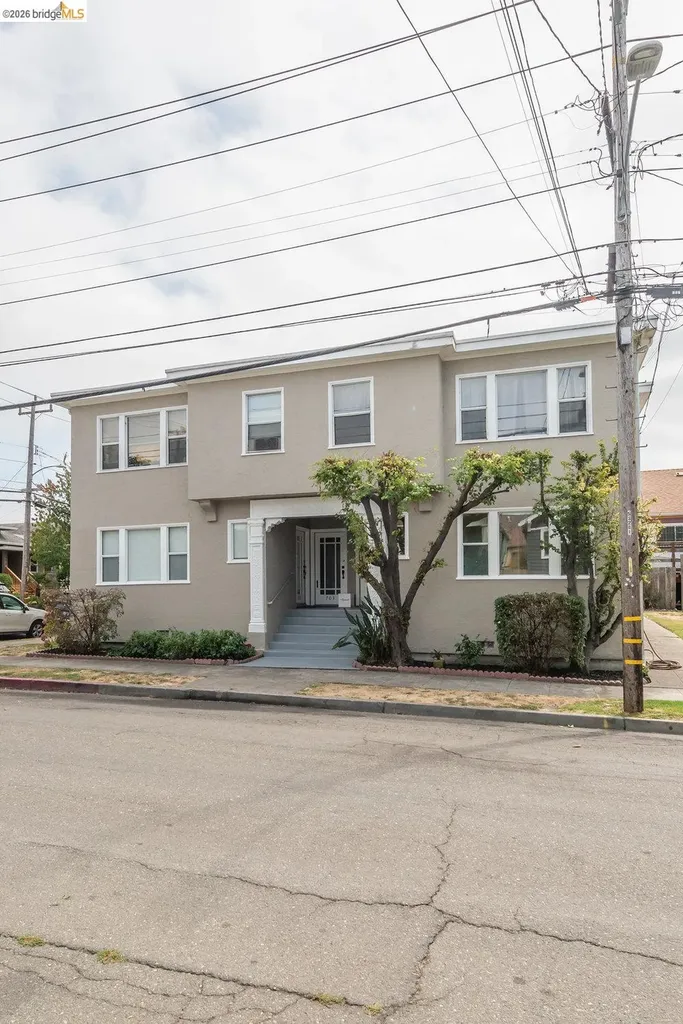 707 Aileen Street Oakland CA 94609