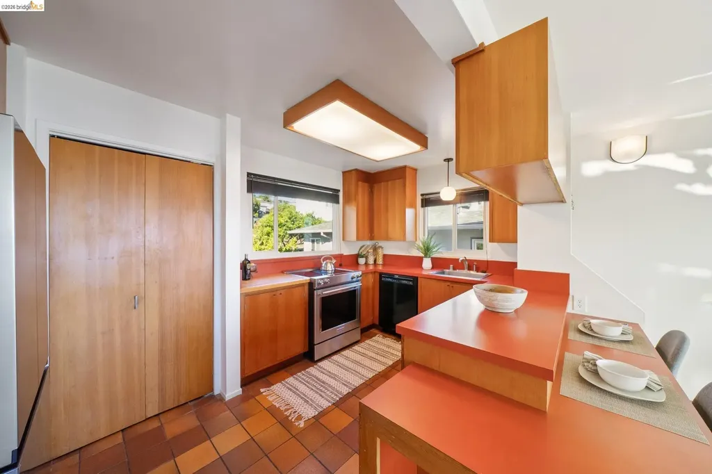 24 Arlington Avenue Kensington CA 94707