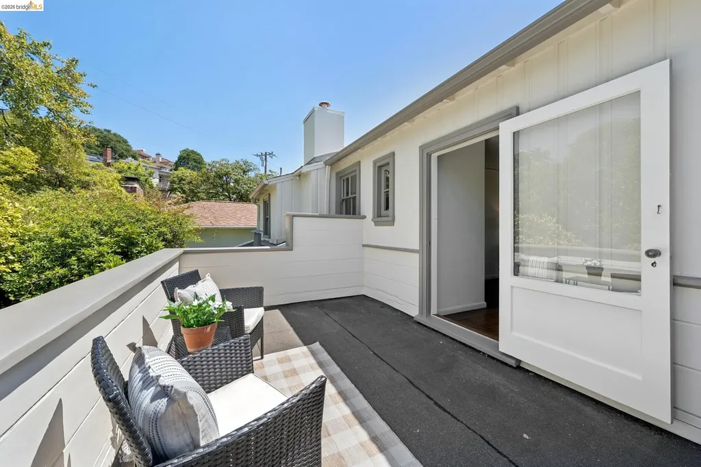 350 Florence Avenue Oakland CA 94618