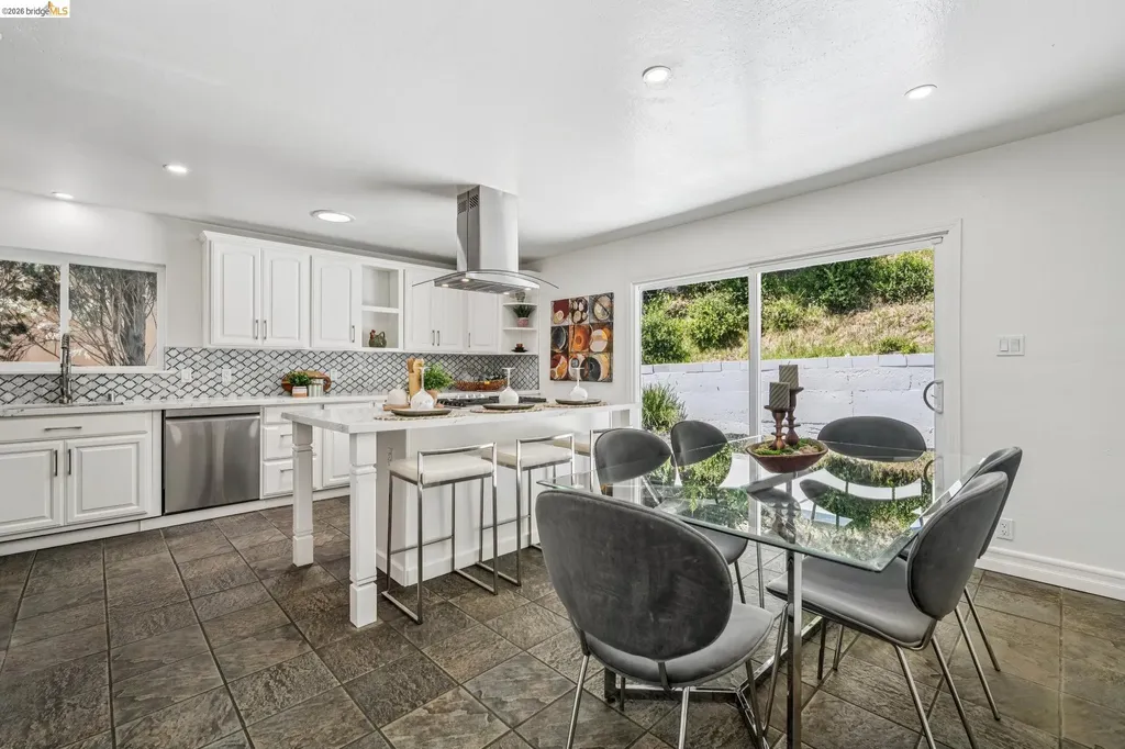 46 Elysian Fields Drive Oakland CA 94605