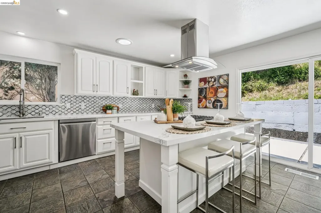 46 Elysian Fields Drive Oakland CA 94605