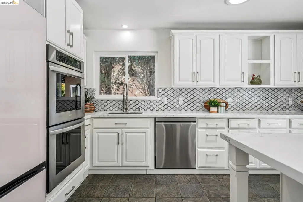 46 Elysian Fields Drive Oakland CA 94605