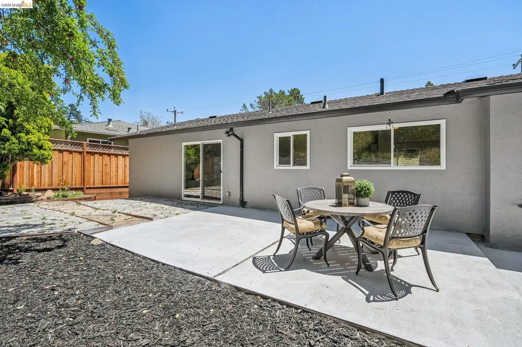 46 Elysian Fields Drive Oakland CA 94605