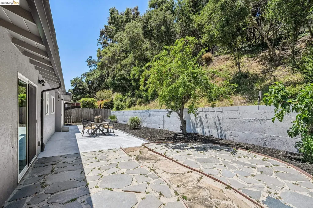 46 Elysian Fields Drive Oakland CA 94605
