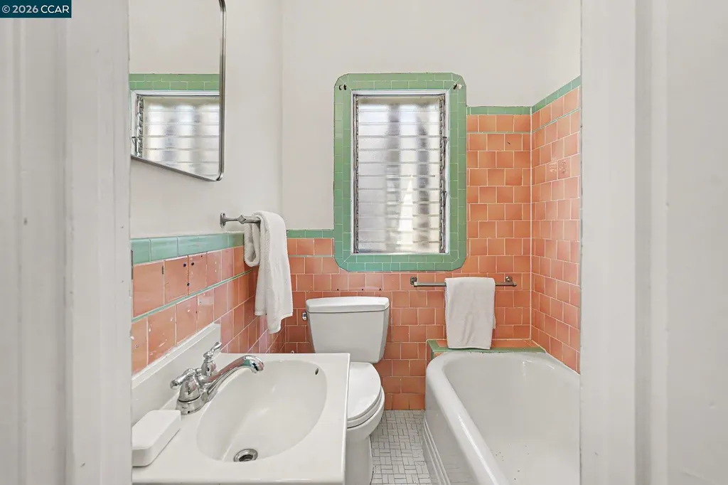2105 Mcgee Avenue Berkeley CA 94703