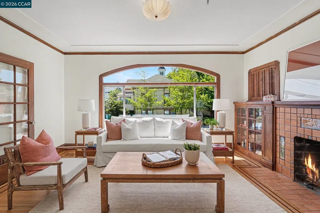 2105 Mcgee Avenue Berkeley CA 94703