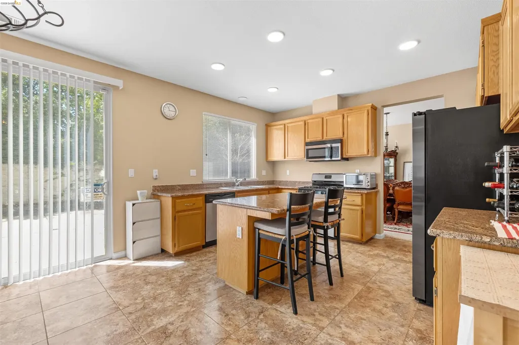1900 Kern Mountain Way Antioch CA 94531