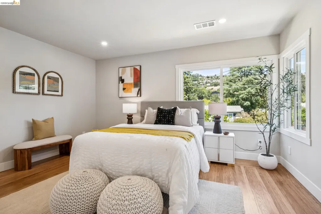 4376 39th Avenue Oakland CA 94619