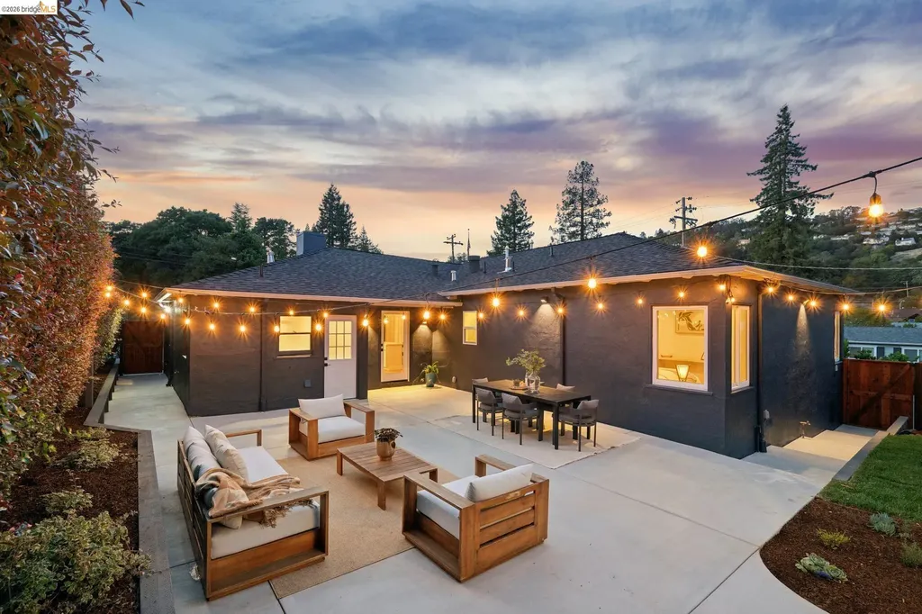 4376 39th Avenue Oakland CA 94619