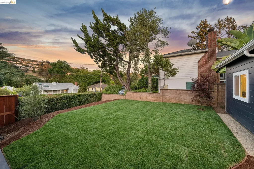 4376 39th Avenue Oakland CA 94619