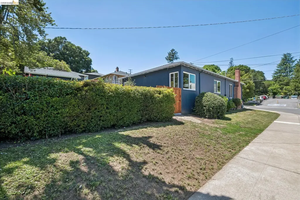 4376 39th Avenue Oakland CA 94619