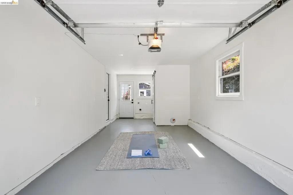 4376 39th Avenue Oakland CA 94619