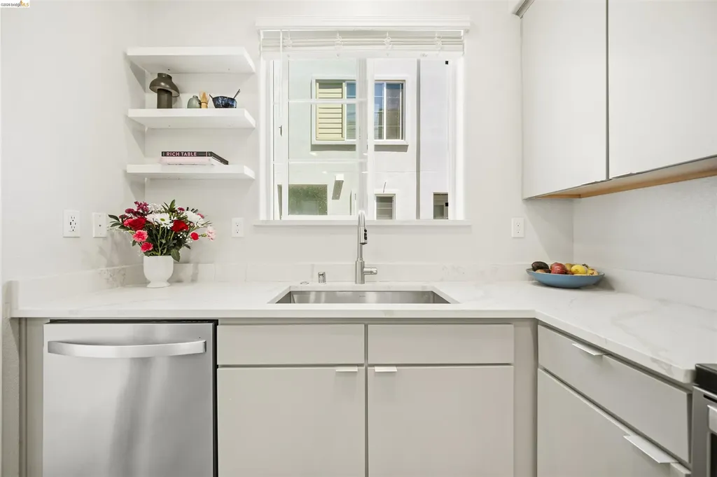 2829 Tradewind Court Alameda CA 94501