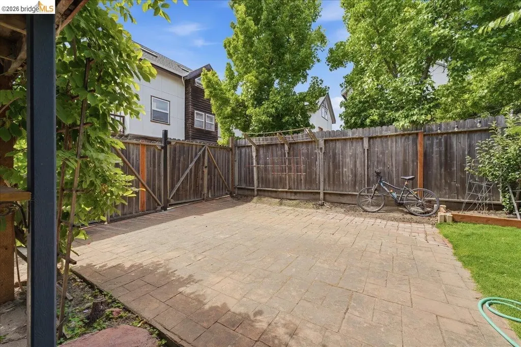 1119 Hearst Avenue Berkeley CA 94702