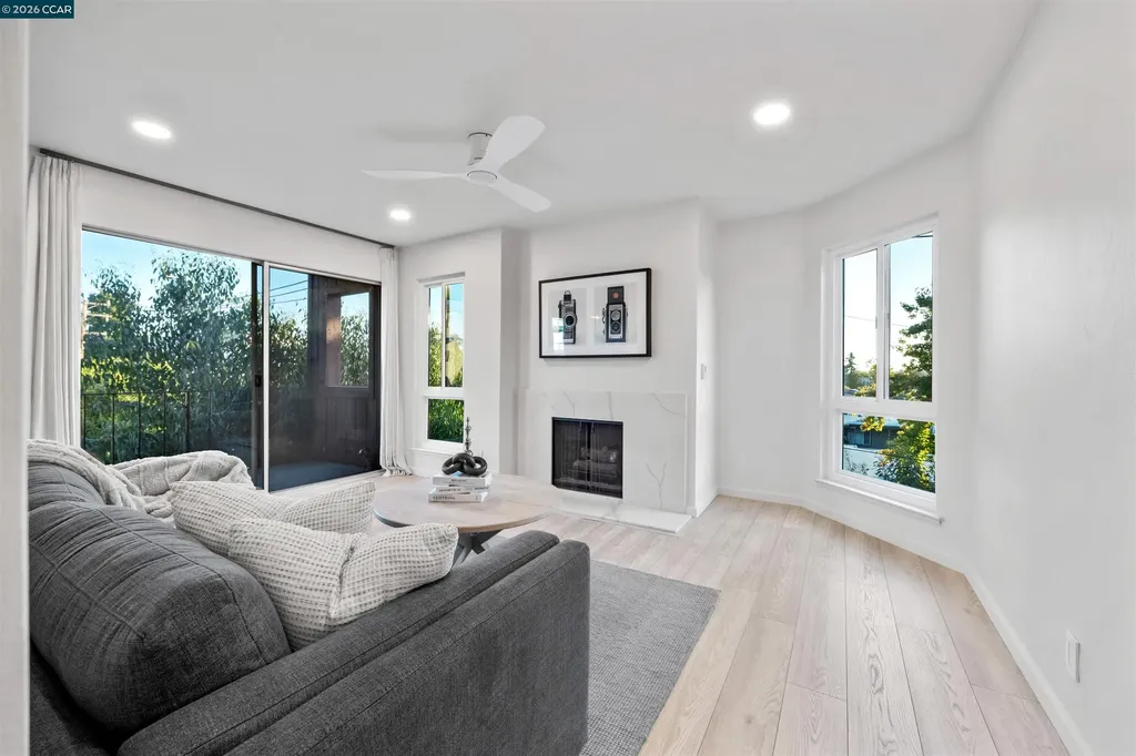 3751 Harrison Street Oakland CA 94611