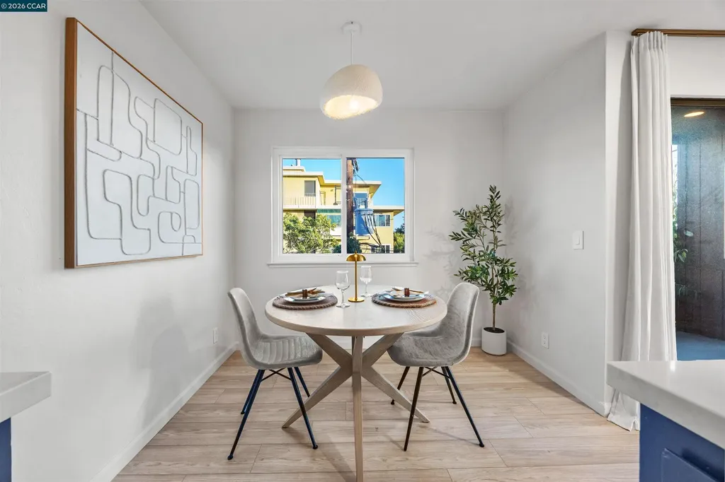 3751 Harrison Street Oakland CA 94611