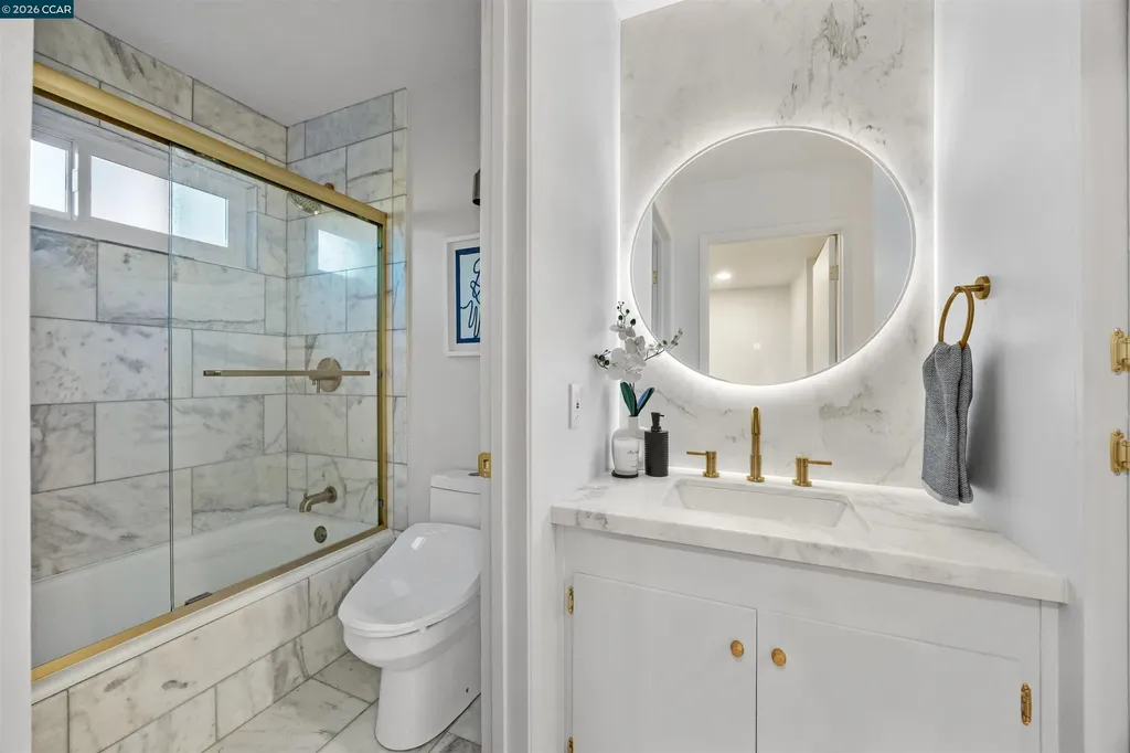 3751 Harrison Street Oakland CA 94611