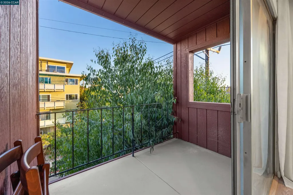 3751 Harrison Street Oakland CA 94611