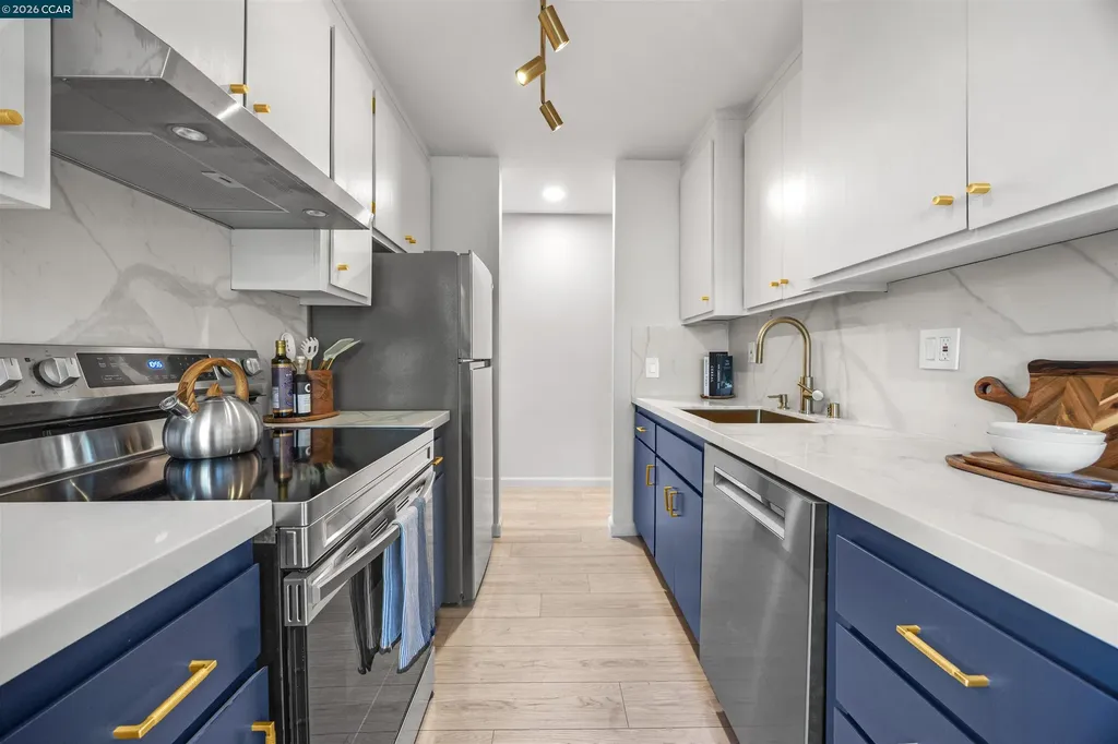 3751 Harrison Street Oakland CA 94611