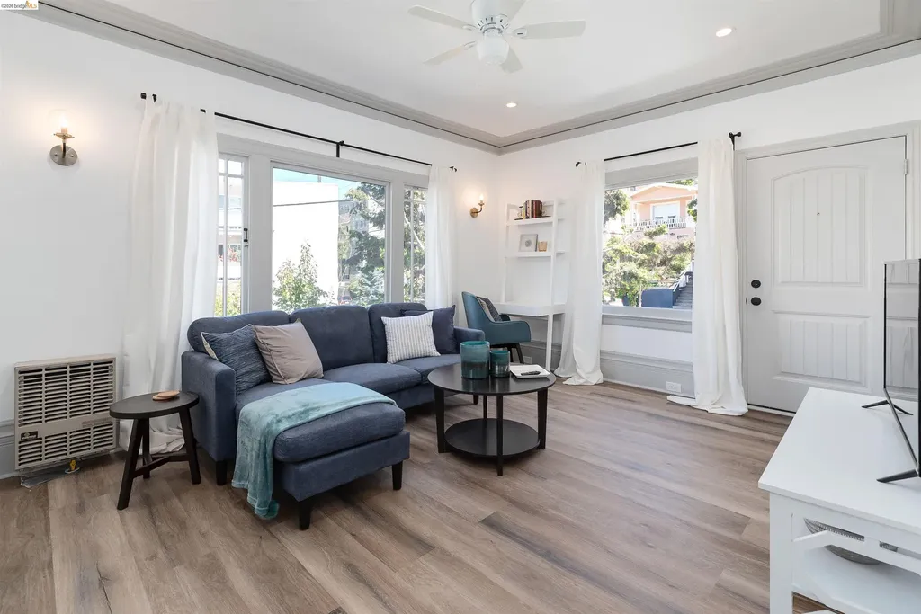 459 Wayne Avenue Oakland CA 94606