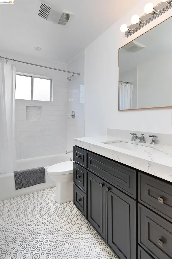 459 Wayne Avenue Oakland CA 94606